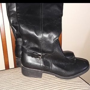 Boots size 10